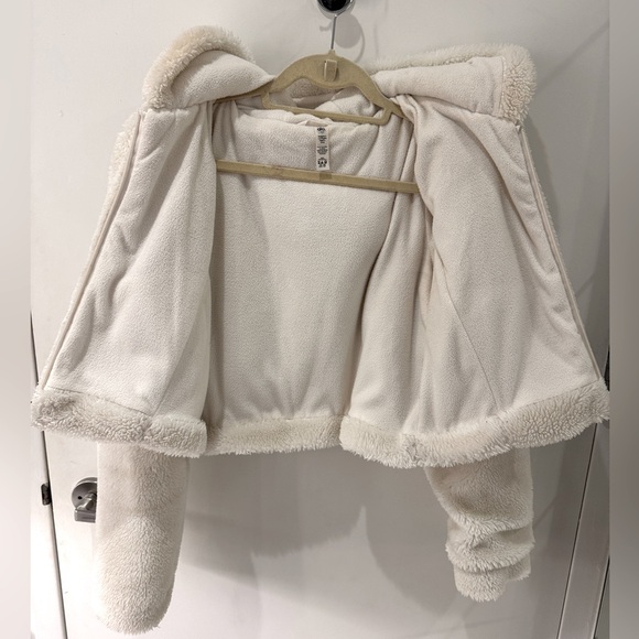 ALO YOGA LA Sherpa Jacket - IVORY - Picture 7 of 8